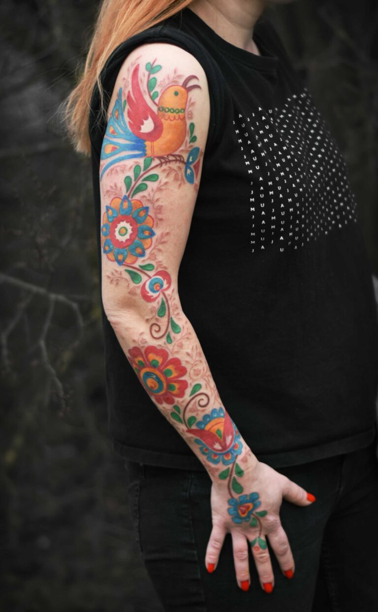 morvský rukáv, folklorní, barevné tetování v tetovacím studiu Blansko